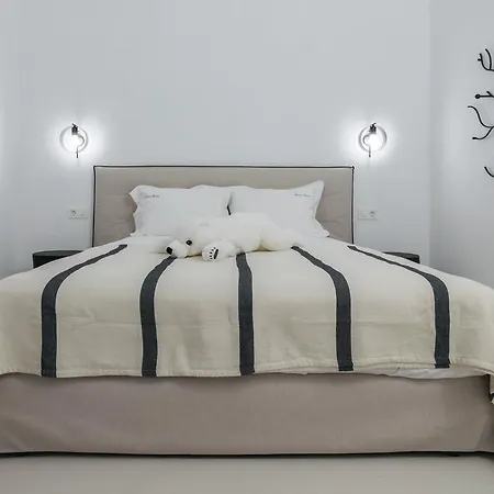 Uncle's Luxury Jacuzzi